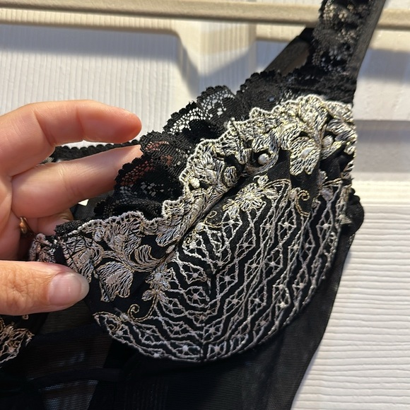 Vintage 1998 Victoria’s Secret Metallic Lace Cutout Mesh Bodysuit Teddy 34B - Picture 7 of 9